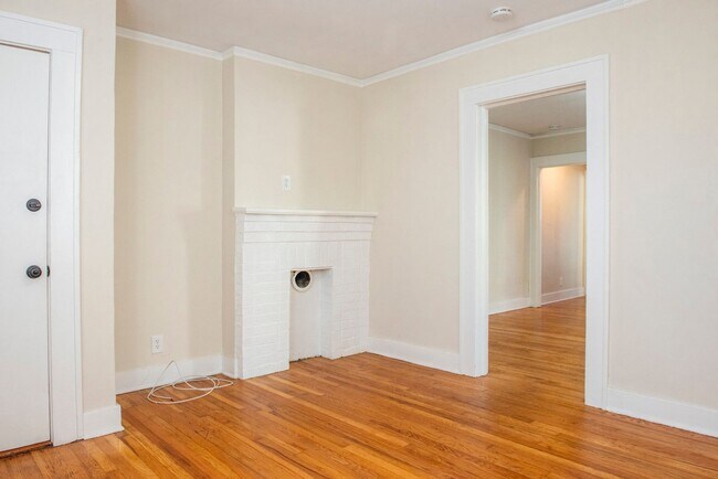 Photo - 118 W 36th St Unit A