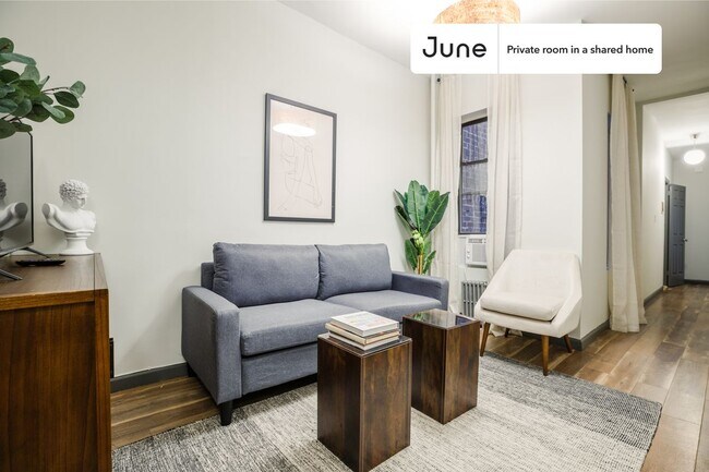 Room in Shared 3 bed/1 bath home in Hell's Kitchen