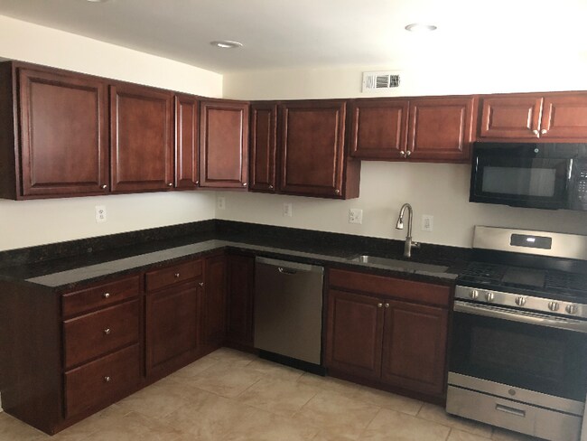 Photo - 1913 Searles Rd