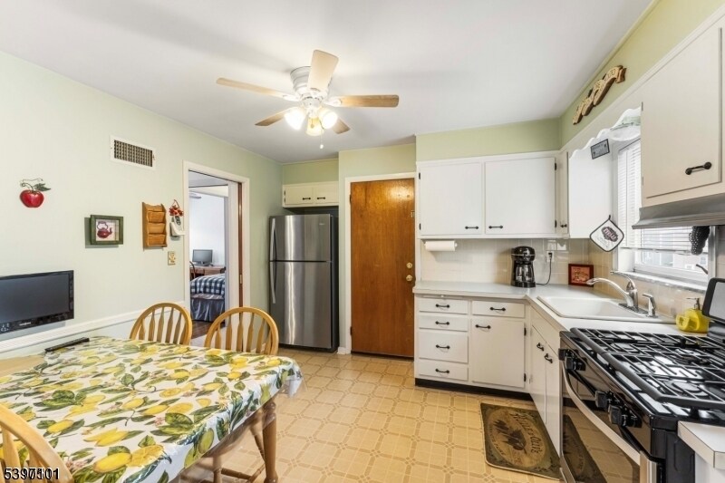 Photo - 827 Hobson St Unidad 2