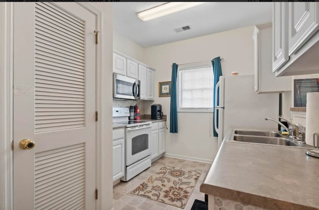 Photo - 2090 Cross Gate Blvd Unidad 205