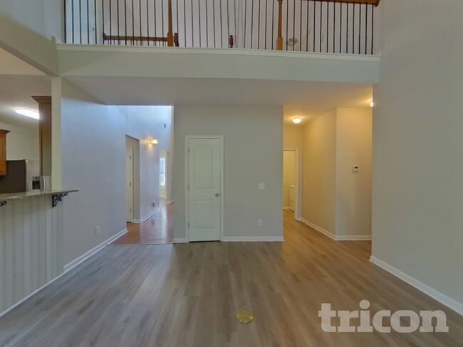 Photo - 222 High Ct Way