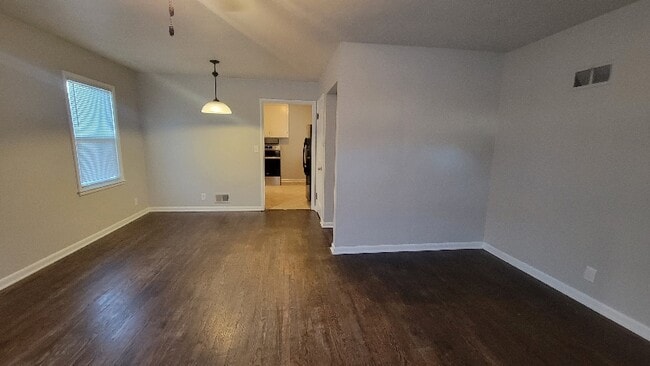 Photo - 4335 S 50th St