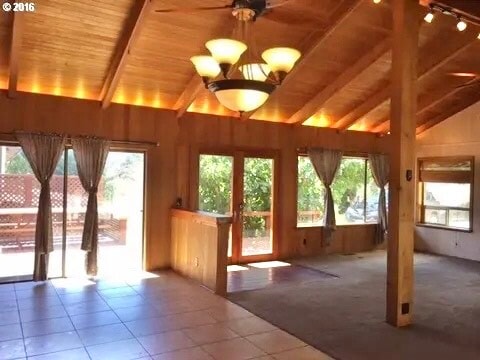 Photo - 817 E Jewett Blvd