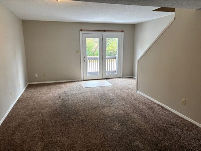 Photo - Spacious 3 bedroom Townhome