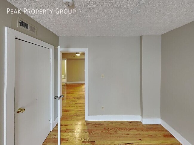 Photo - 77 1/2 E. 7th Avenue-