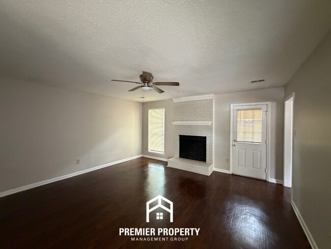Photo - Charming 3BR/2BA Bartlett Area Home | Brick Fireplace & Bay Window