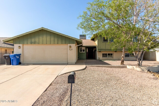 Building Photo - 230 E Strahan Dr Rental