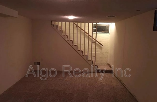 Photo - 6050 Wentworth Ave