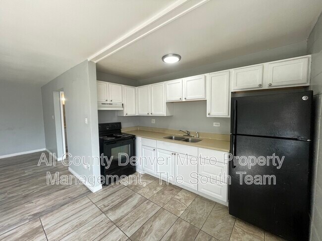 Photo - 1590 Clinton St Unit 206