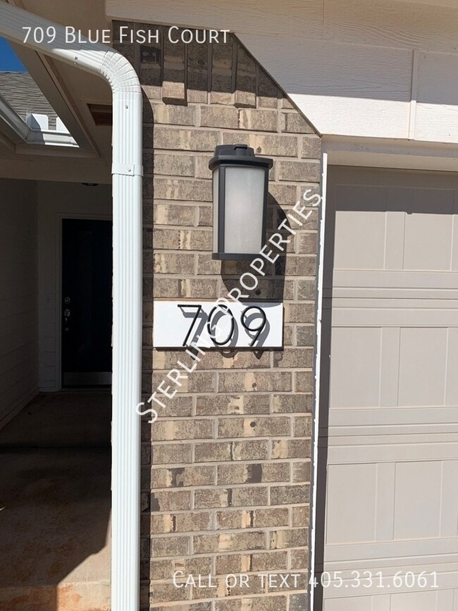 Photo - 709 Blue Fish Ct