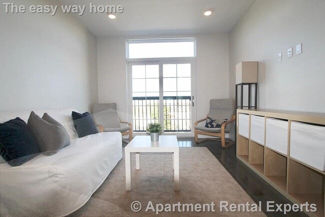 Photo - 434 McGrath Hwy Unit #409