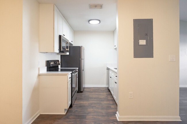 Photo - 2738 W Tharpe St Unit Apt 702