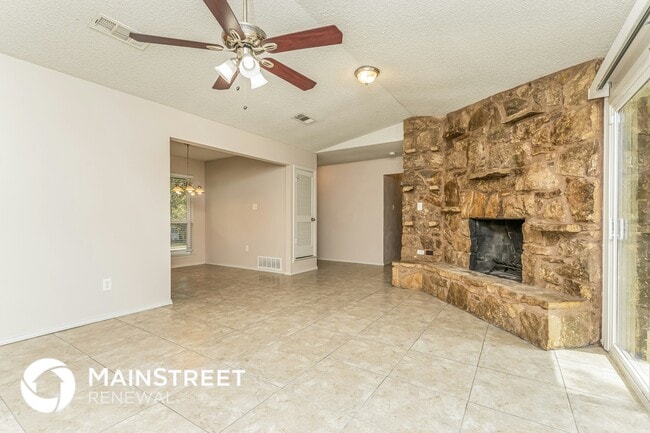 Photo - 332 Glenhaven Dr