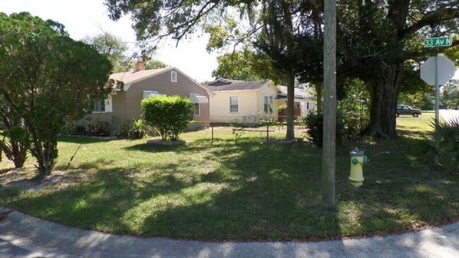 Photo - 2050-2033 33rd Ave N