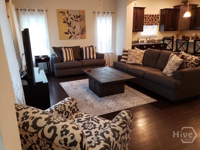 Photo - 60 Sunbury Dr