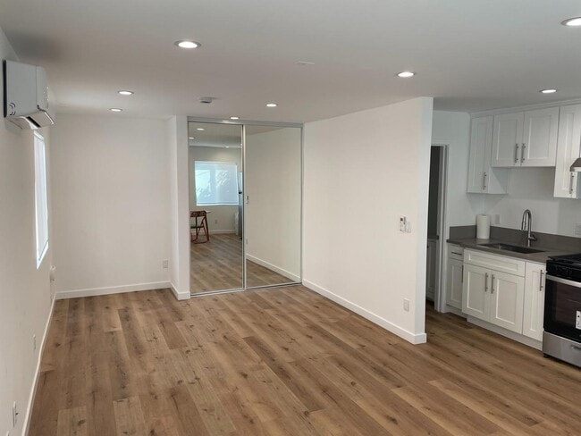 Photo - 5550 Sierra Vista Ave