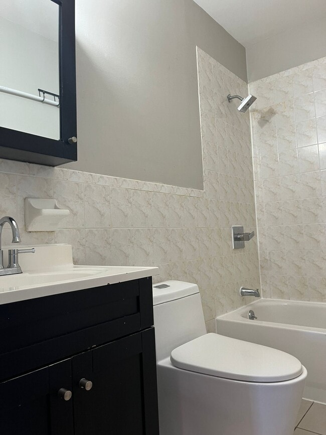 Photo - 50 Atlantic St Unit 4