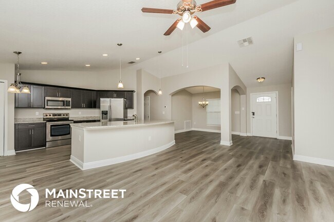 Photo - 463 Columbia Ct