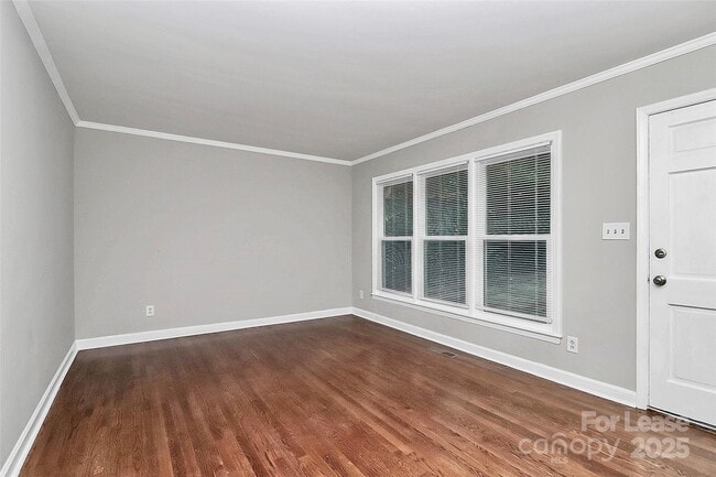 Photo - 911 Bannister Pl