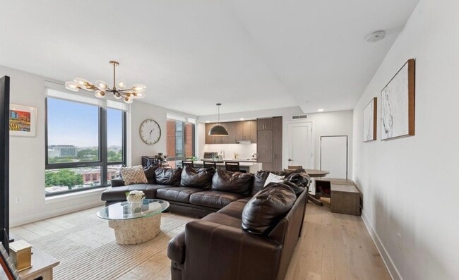 Photo - 1211 Van St SE Unit 913