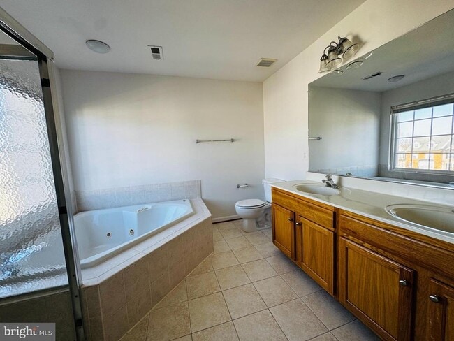 Photo - 43776 Smith Ferry Square