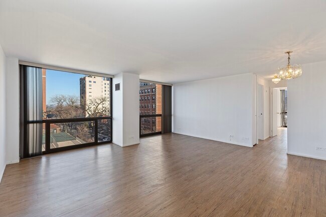 Photo - 4343 N Clarendon Ave Unit 602