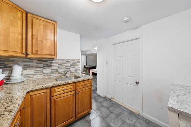 Photo - 294 Ege Ave Apartment Unit G