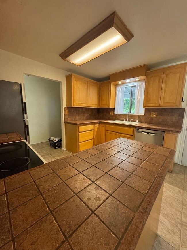 Photo - SIZEABLE 3 BED 2 BATH HOME IN THE STARLIGHT SUBDIVISION