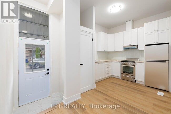 Photo - 627 Crawford St Unit B
