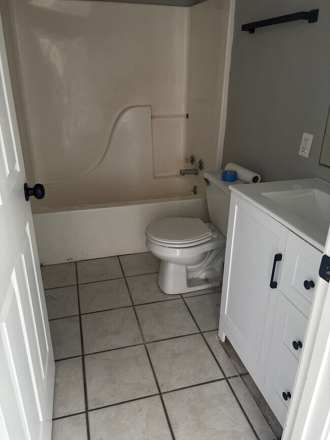 Photo - 1274 Fairground Rd