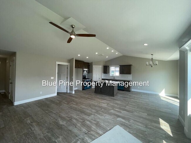 Photo - 1924 Harrington Cir