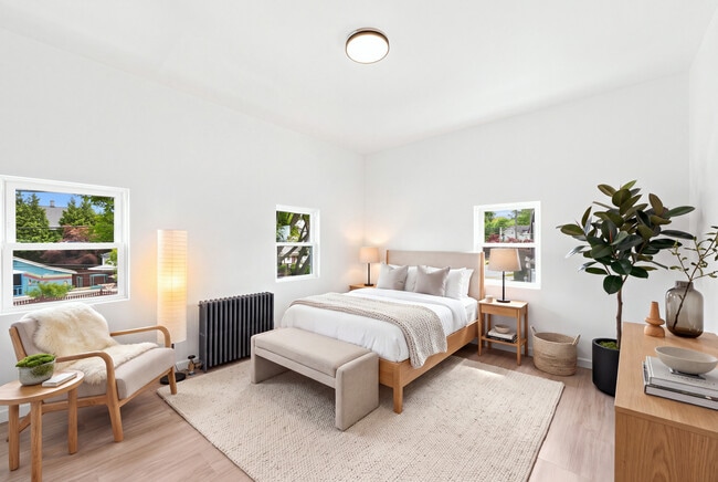 Photo - 14 Hughes St