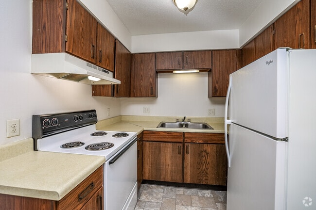 1BR, 1BA - 798 SF - Apache Park