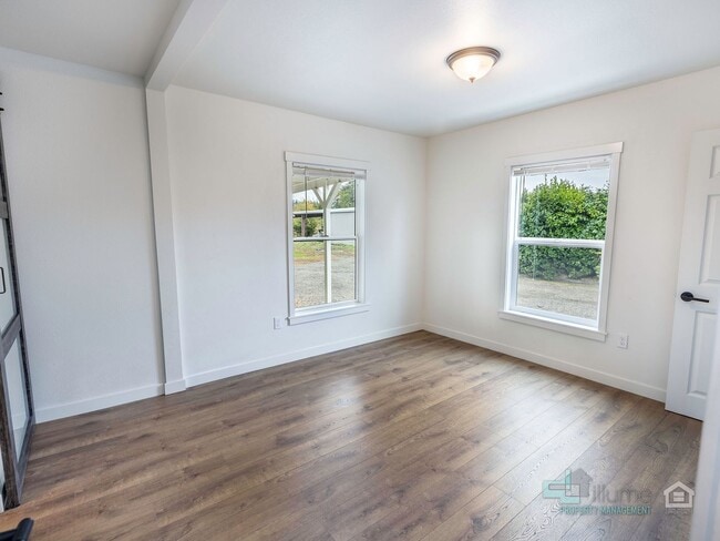 Photo - Beautifully Renovated 3-Bedroom Home with ...
