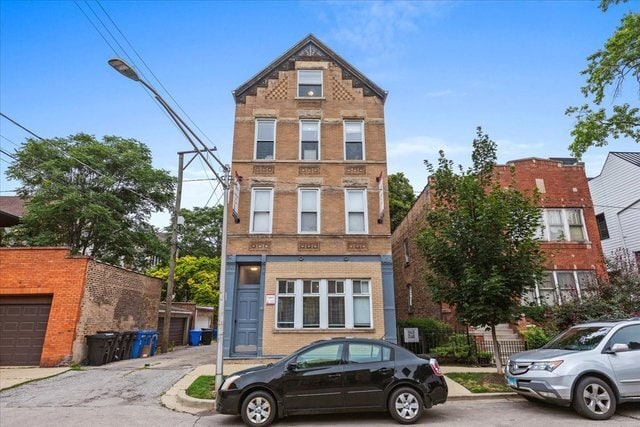 Building Photo - 2246 W Belden Ave Unit 3F