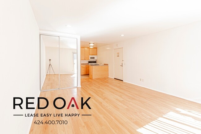 Building Photo - 20200 Sherman Way Unit 301 Rental