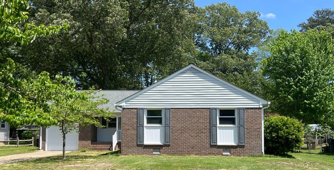 3 bedroom /2 full bathroom- Yorktown - 3 bedroom /2 full bathroom- Yorktown House