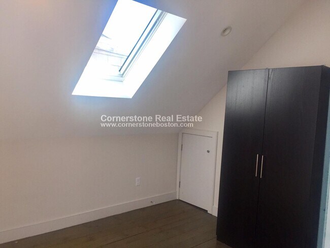 Photo - 24 Washburn St