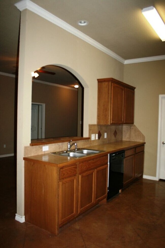 Photo - 3140 Breton St Unidad Breton 3140