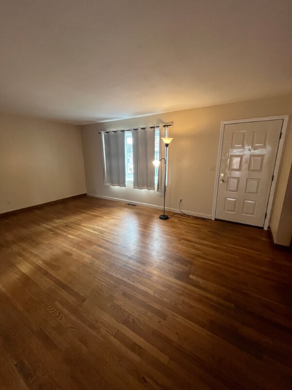 Photo - 7 Bryson Ave