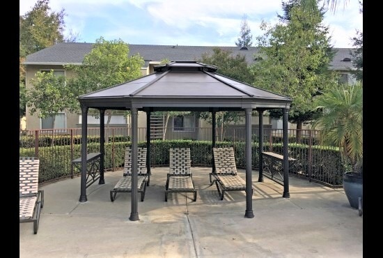 Live Oak Apartments