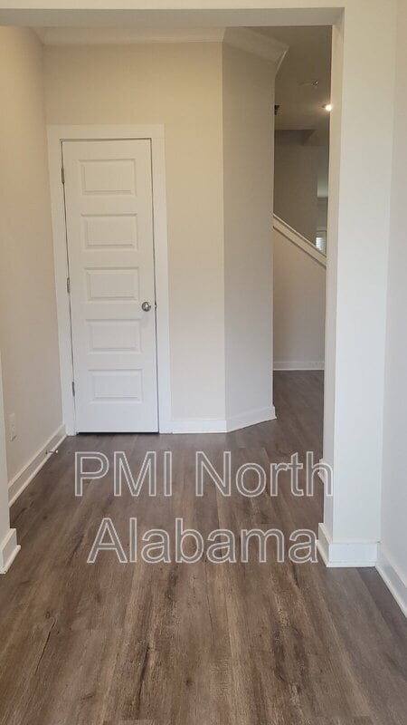 Photo - 7203 Chatfield Wy NW