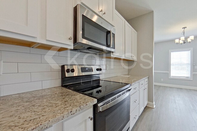 Photo - 3704 Oak Leaf Wy