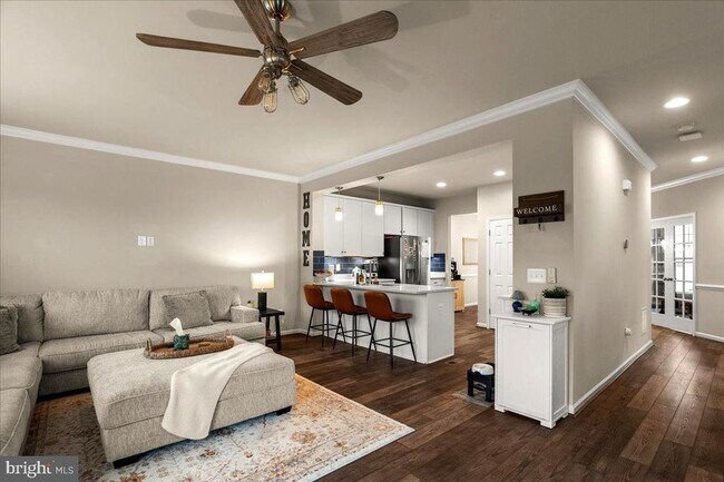 Photo - 220 Patchwork Dr