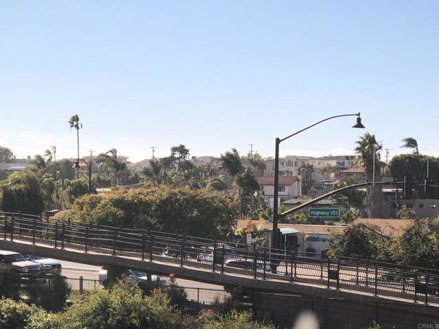 Photo - 415 N Cedros Ave