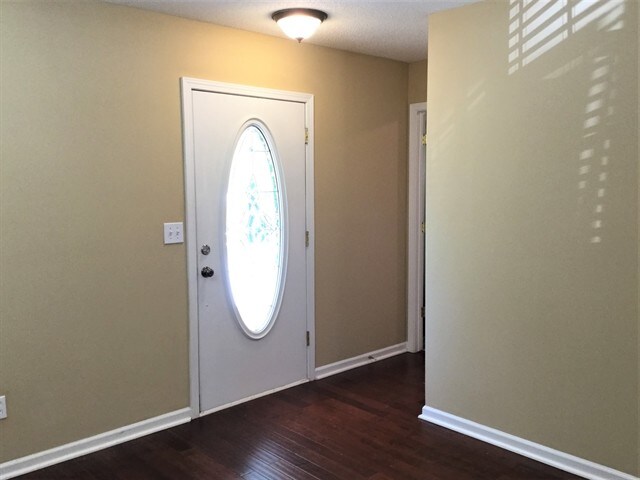 Photo - 8100 Chatham Oaks Dr