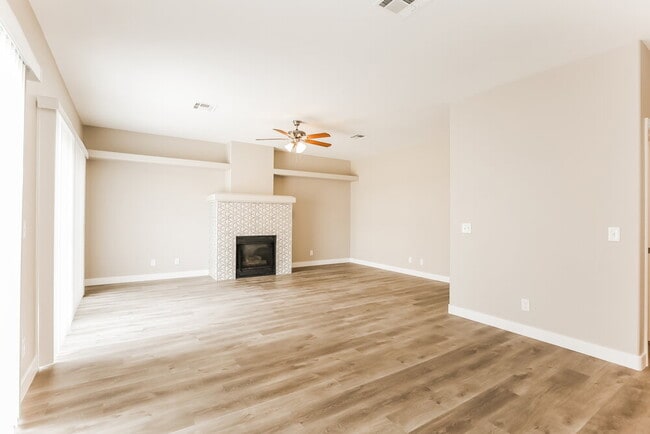 Photo - 5700 Sligo St