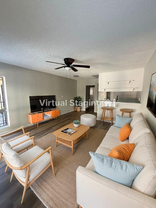 Building Photo - 1443 W 105th St