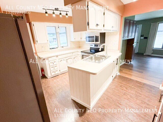 15983 Ashland Dr